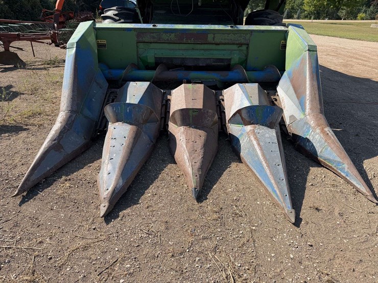 john-deere-444-image-2