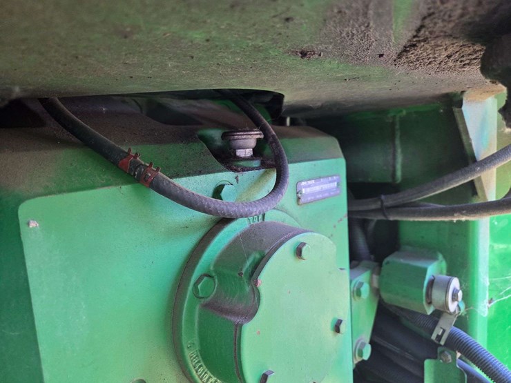 1992-john-deere-8760-image-38