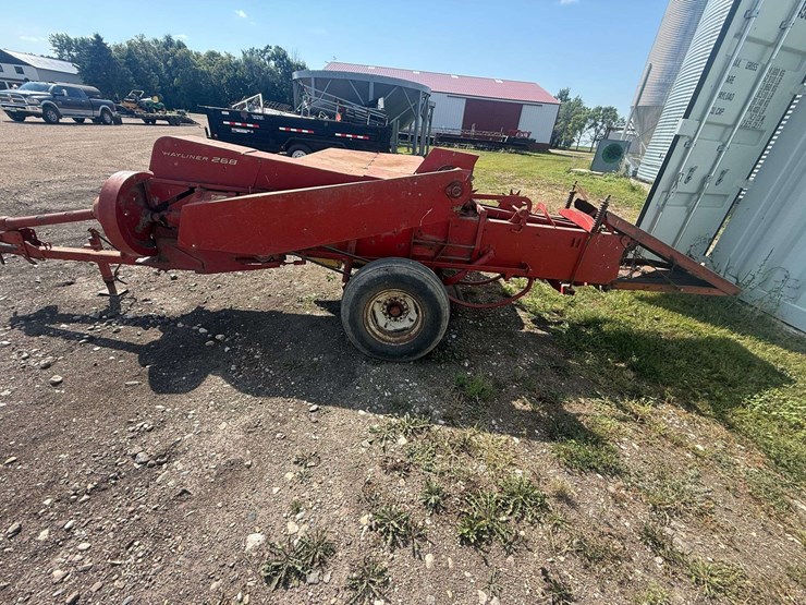 new-holland-268-image-8