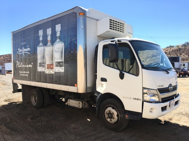 2015-hino-195h-image-2
