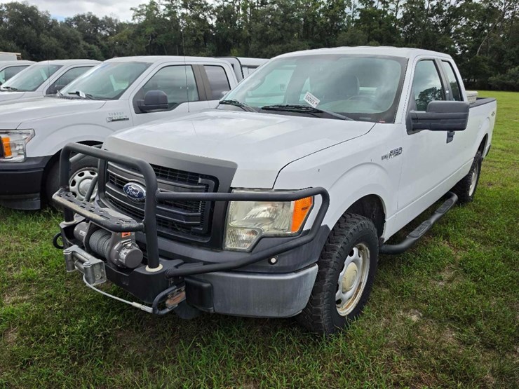 2014-ford-f150-xl-image-2