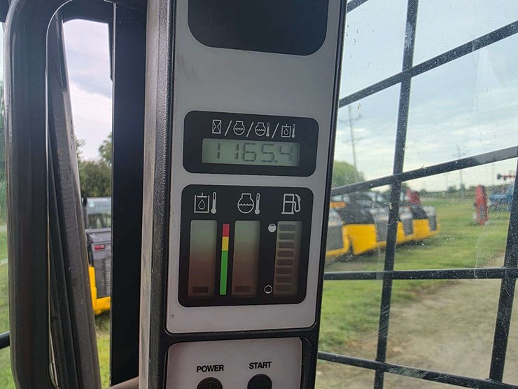 new-holland-c232-image-38