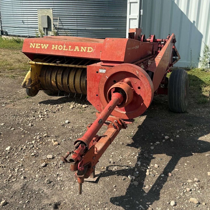 NEW HOLLAND 268