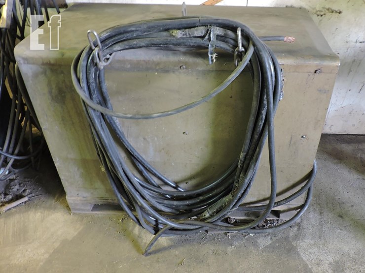 hobart,-model-r-300-arc-welder-with-leads,-dc-only-image-2