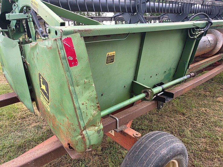 john-deere-220-image-7