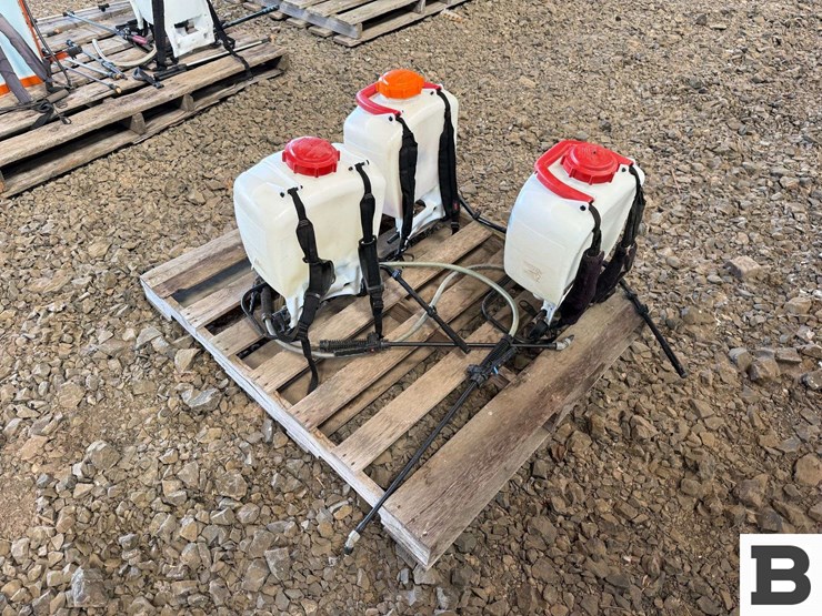 solo-4-gallon-backpack-sprayers-image-2