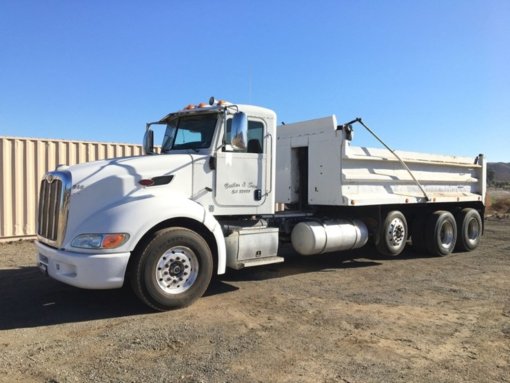 2013-peterbilt-386-image-1