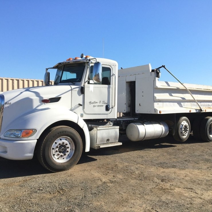 2013 PETERBILT 386