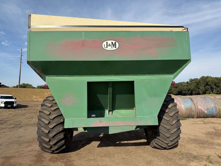 j&m-675-image-4