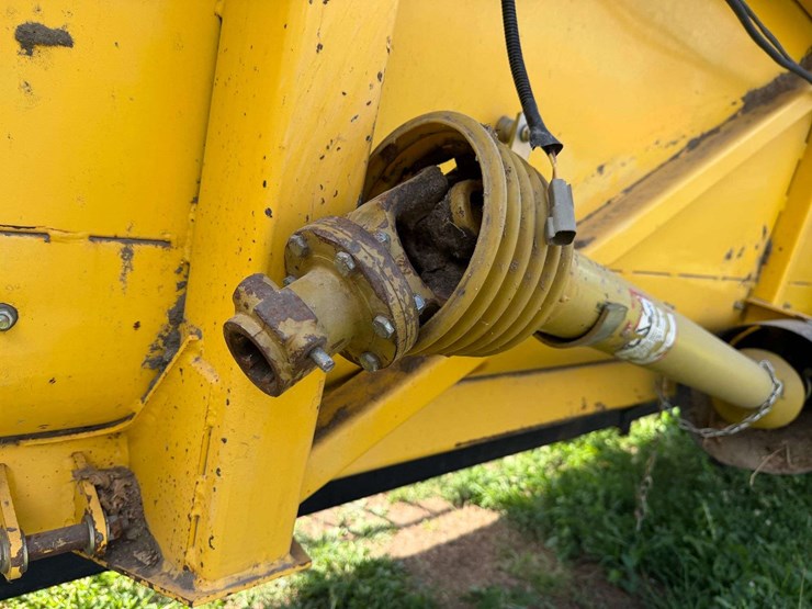 new-holland-73c-image-23