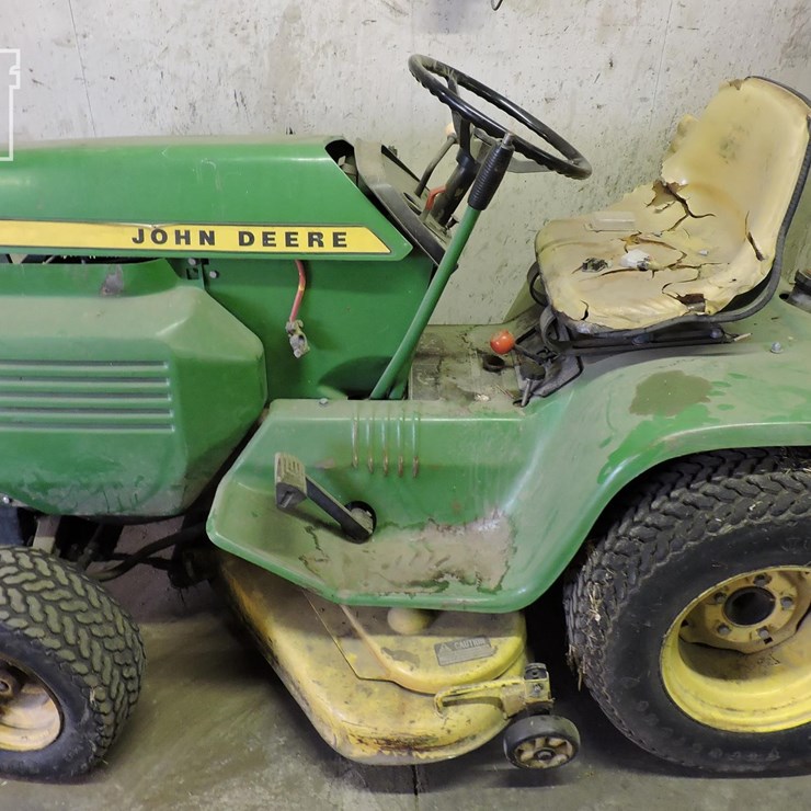 JOHN DEERE 212