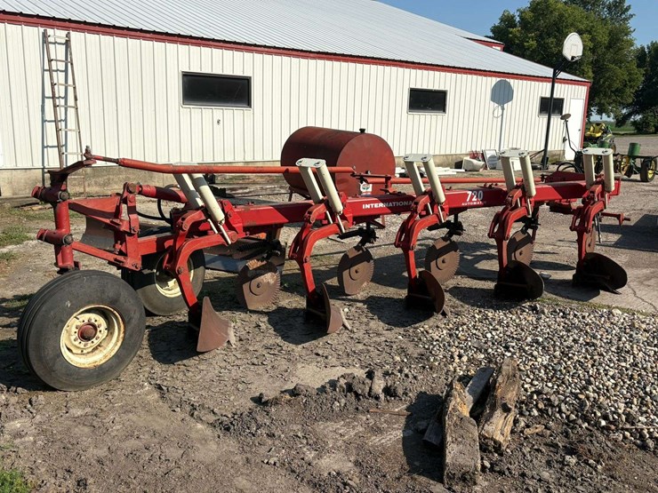 case-ih-720-image-4