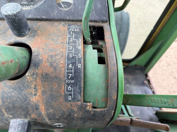 john-deere-4020-image-37