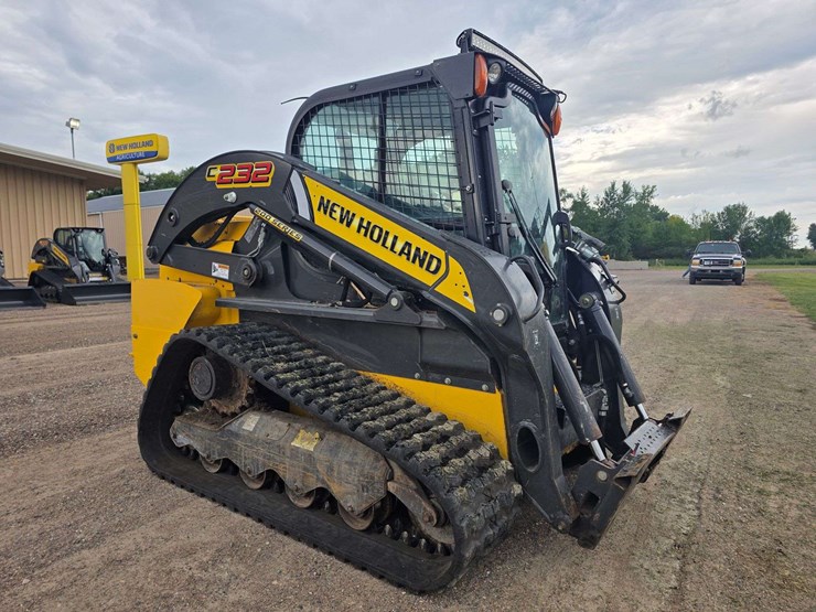 new-holland-c232-image-2