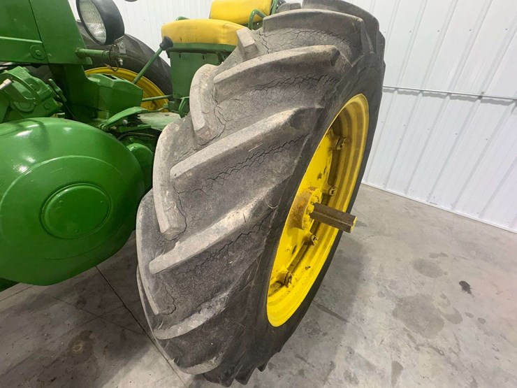 1955-john-deere-60-image-10
