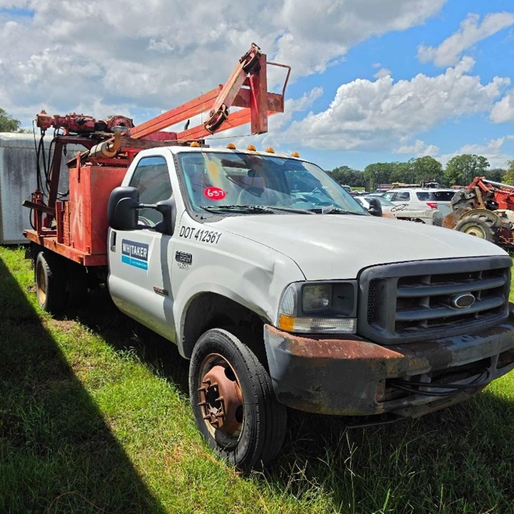 2004 FORD F550