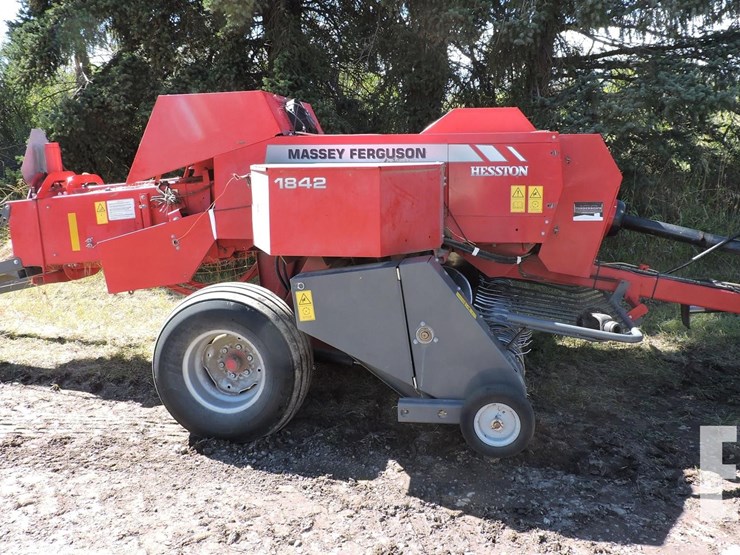 massey-ferguson-1842-image-3
