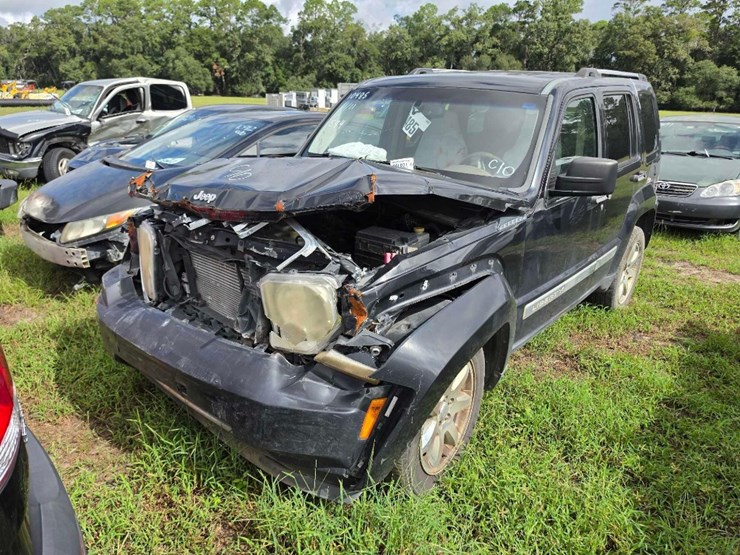 2010-jeep-liberty-image-2