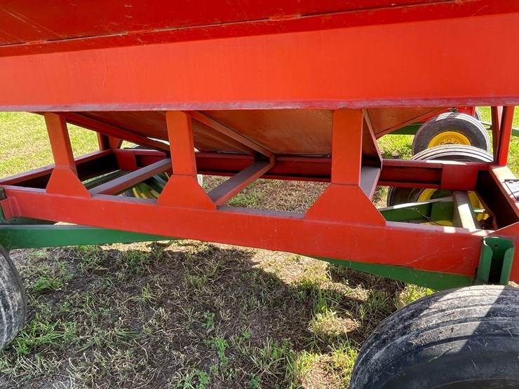 john-deere-1075-image-28
