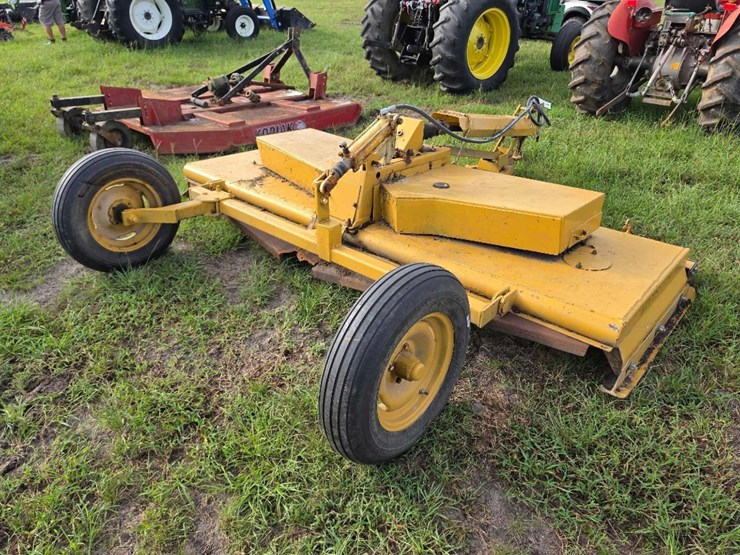 216---woods-c114-9'-pull-type-finish-mower-image-5