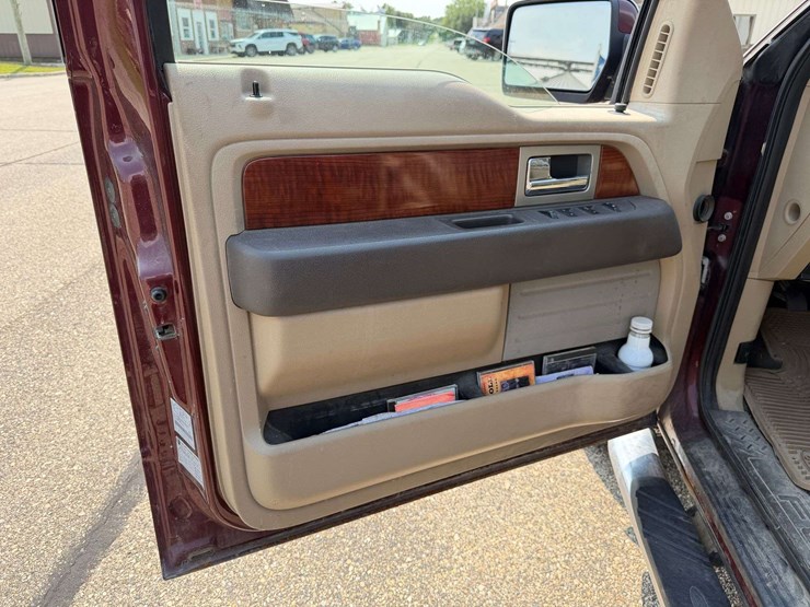 2010-ford-f150-lariat-image-40