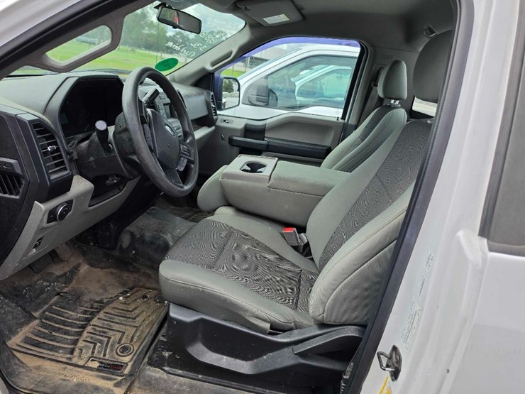 2018-ford-f150-xl-image-12