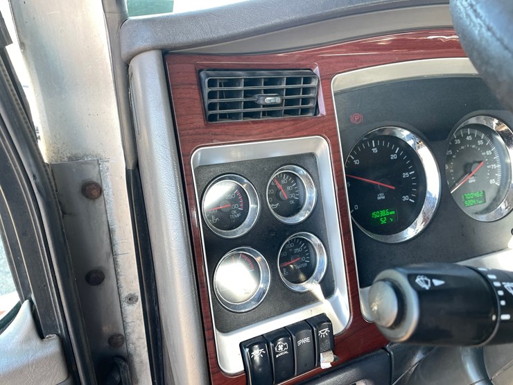 2006-kenworth-t800b-image-49