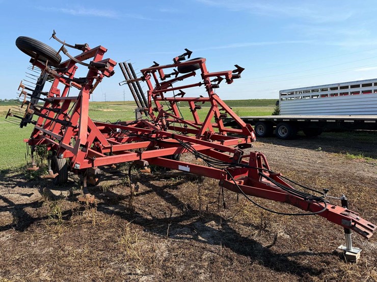 case-ih-4800-image-3
