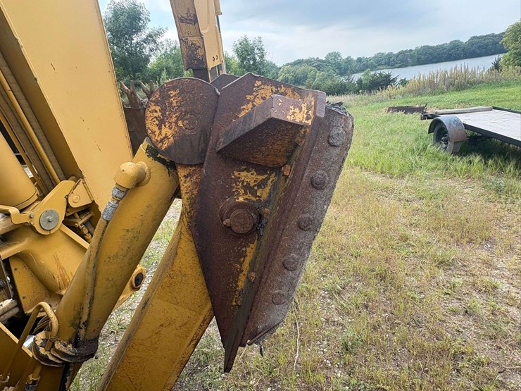 1995-caterpillar-426b-image-15