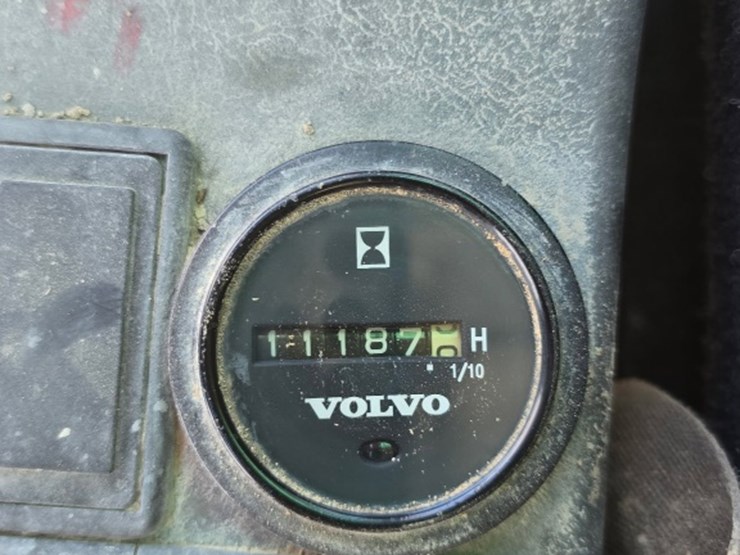 2006-volvo-ec700b-image-33