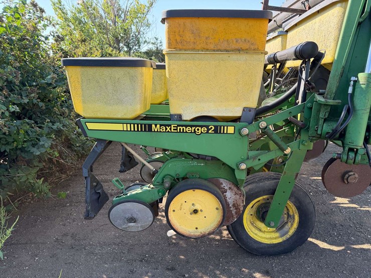 john-deere-7200-image-9