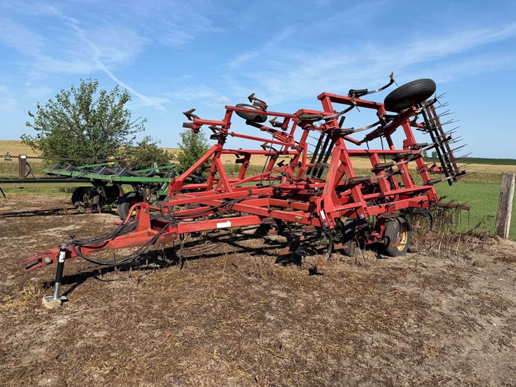 case-ih-4800-image-1