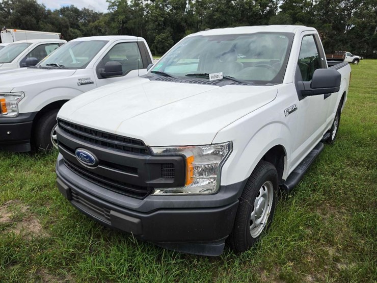 2018-ford-f150-xl-image-2