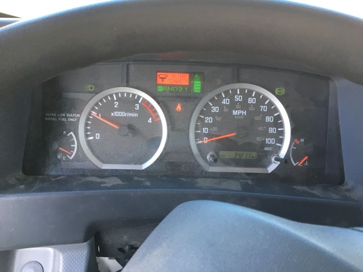 2022-isuzu-npr-hd-image-6