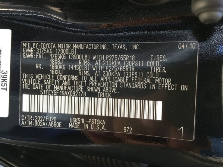2010-toyota-tundra-sr5-image-15