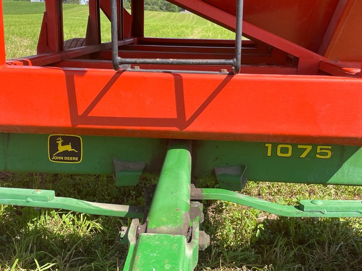 john-deere-1075-image-14