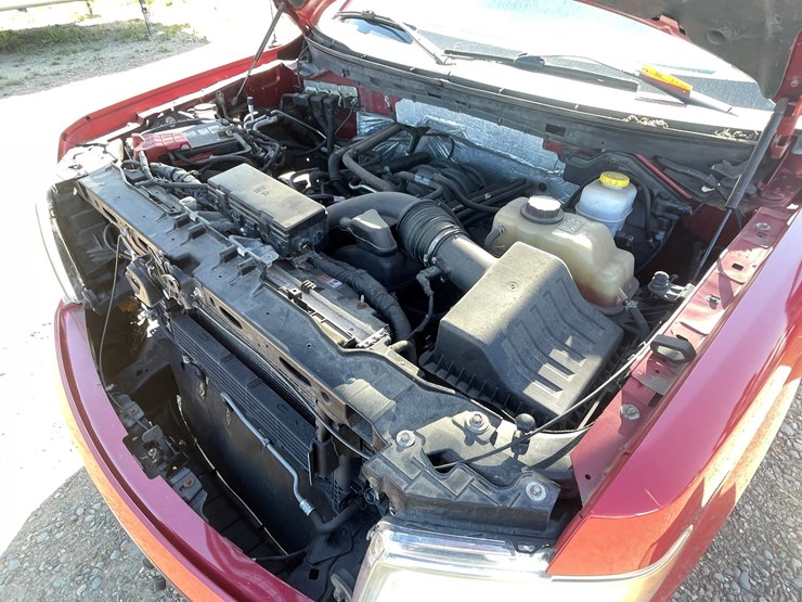2012-ford-f150-xlt-image-24