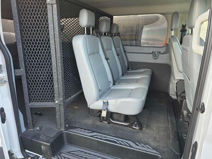 2017-ford-transit-image-7