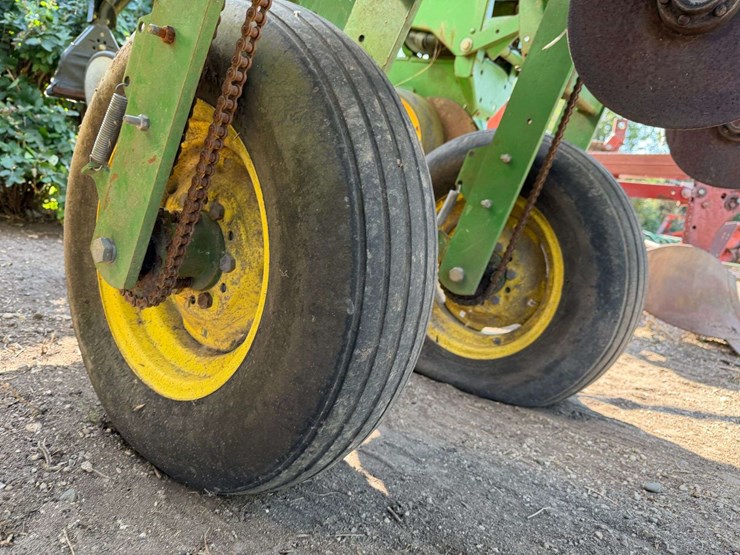 john-deere-7200-image-16