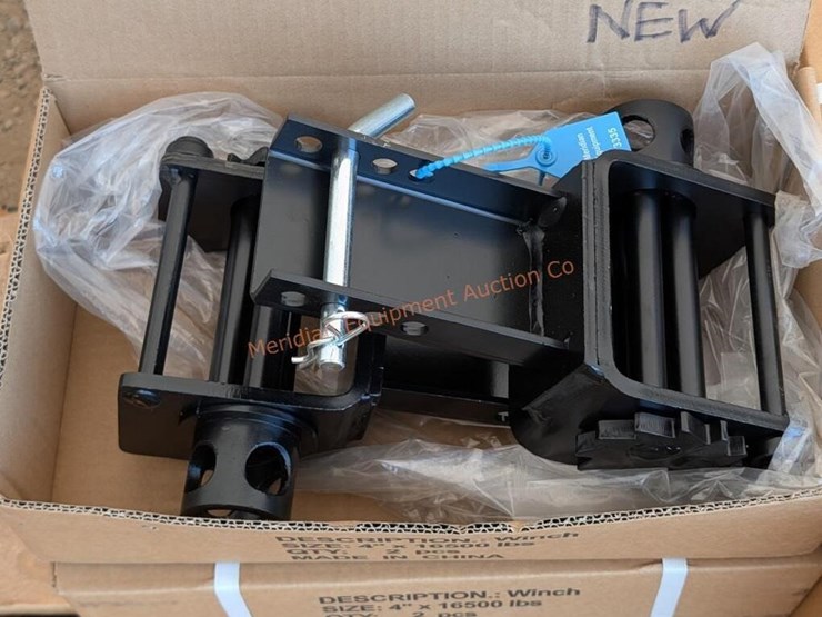 ~8--4"-stake-pocket-winches-image-2