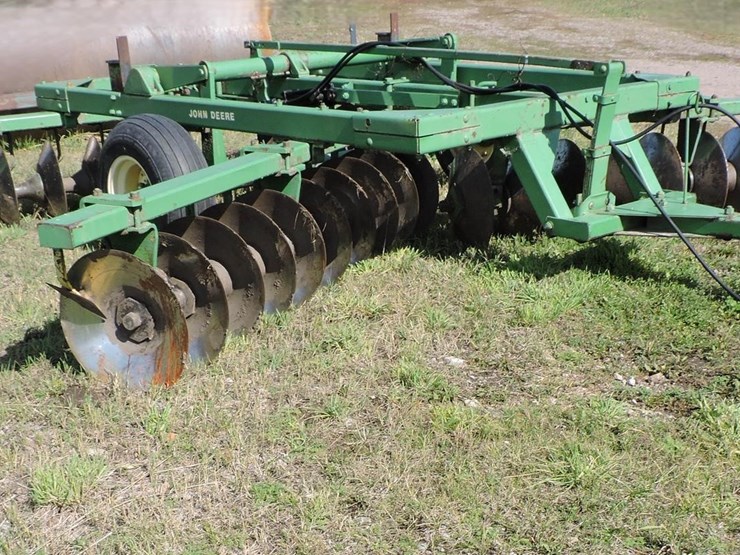 john-deere-16-image-4
