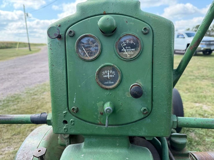 john-deere-50-image-38