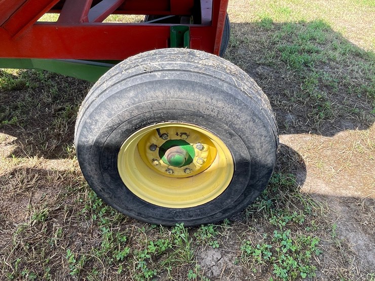 john-deere-1075-image-22