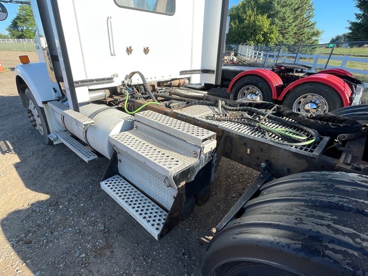 2006-kenworth-t800b-image-22