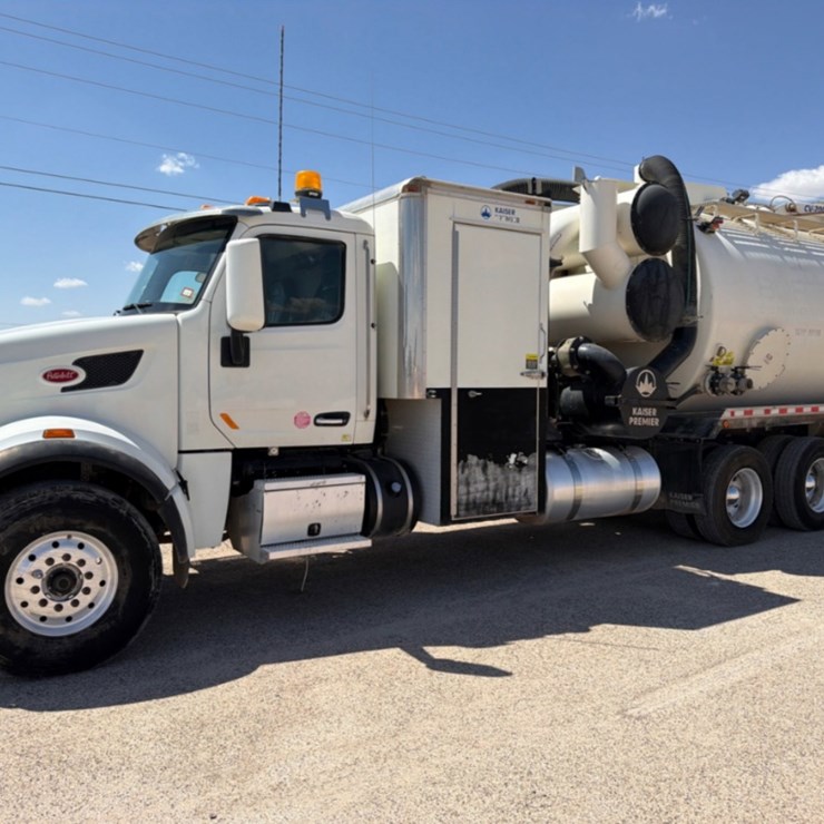 2019 PETERBILT 567