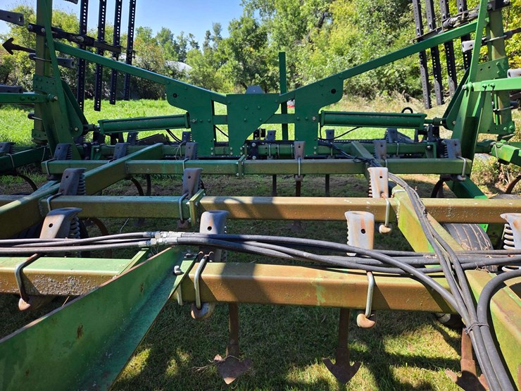 john-deere-2210-image-24