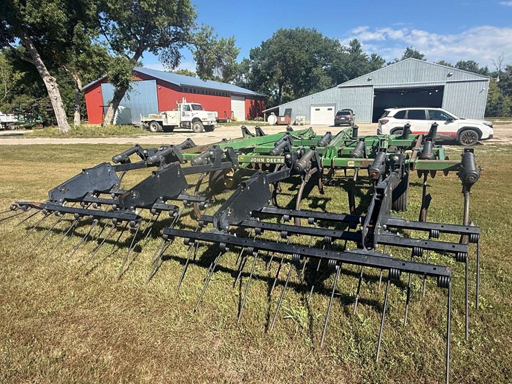 john-deere-714-image-12