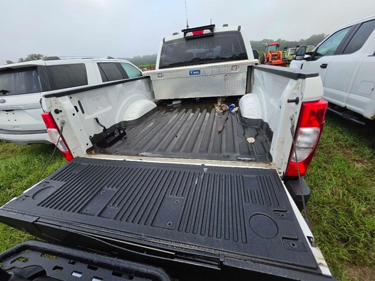 2021-ford-f250-xl-image-6