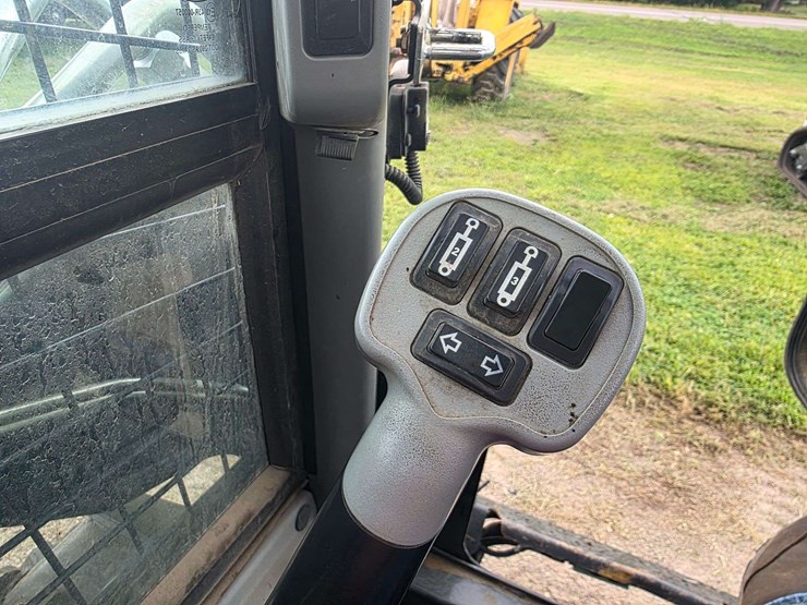 new-holland-c232-image-46