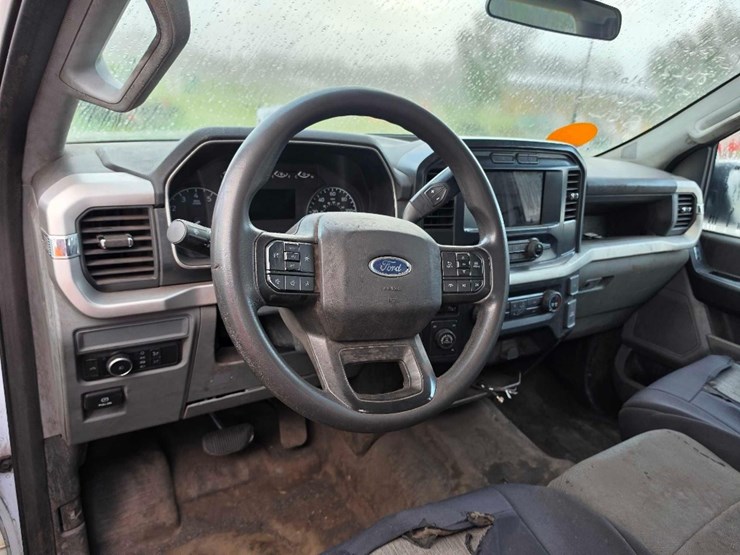 2022-ford-f150-xl-image-15